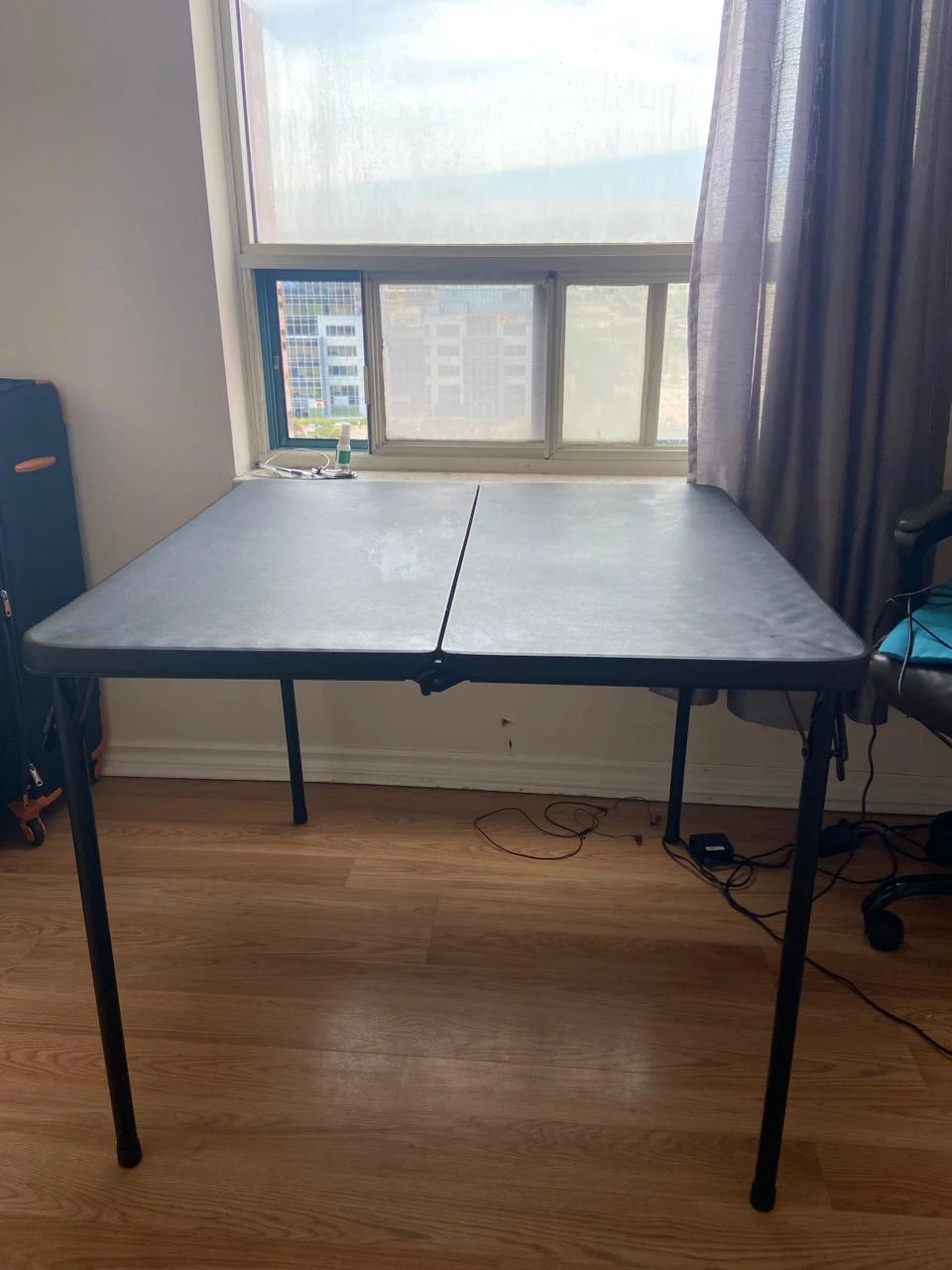 folding table