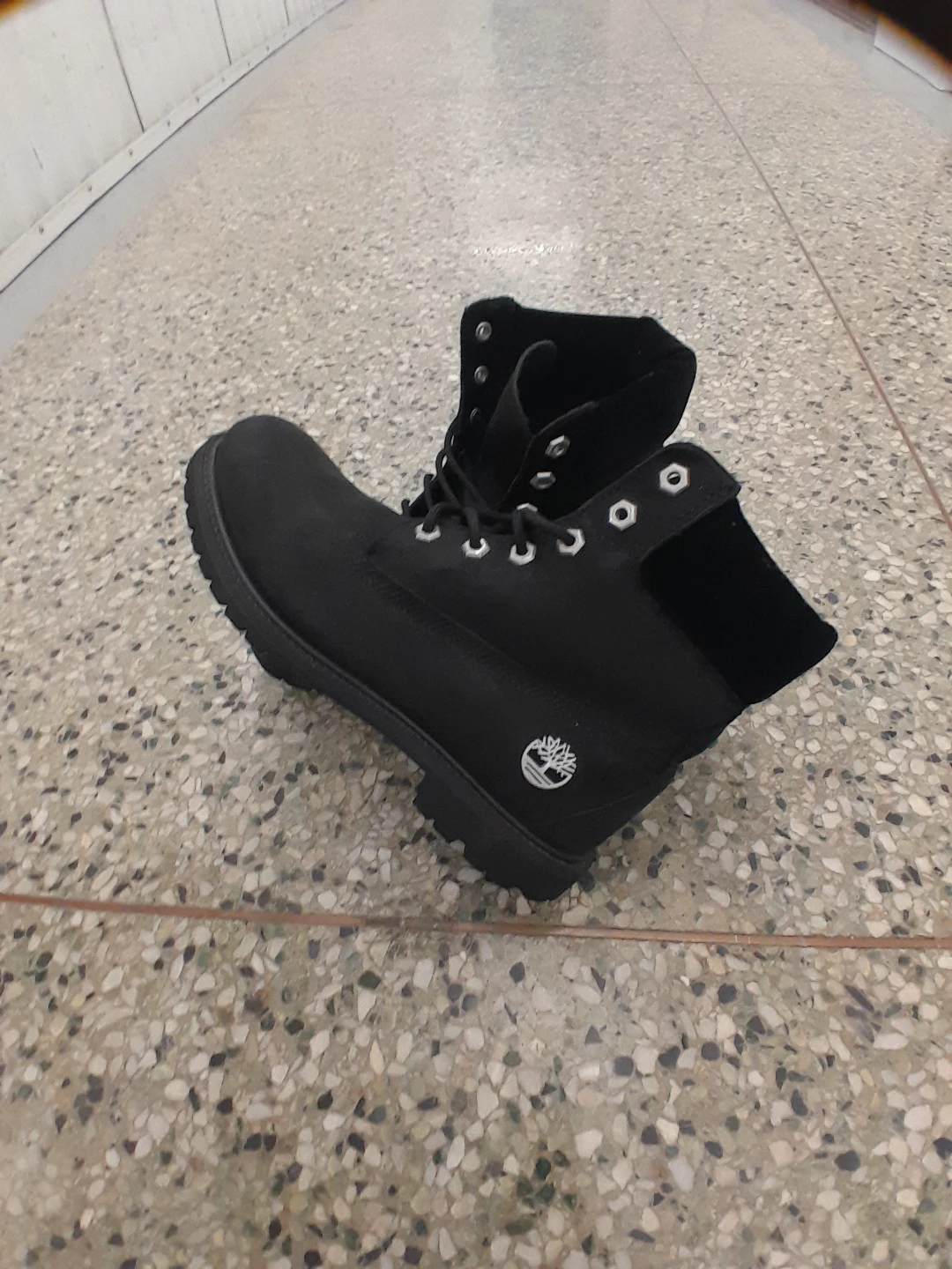 Timberland Black Lace-Up Boots Women's Size 8 - photo 4