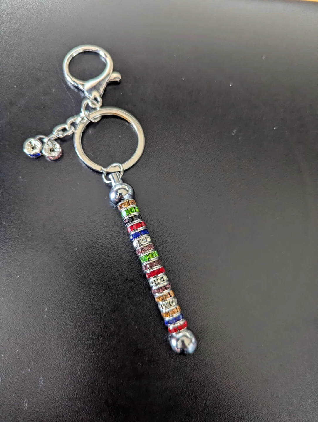 Multicoloured rhinestone keychain🏈 - photo 4