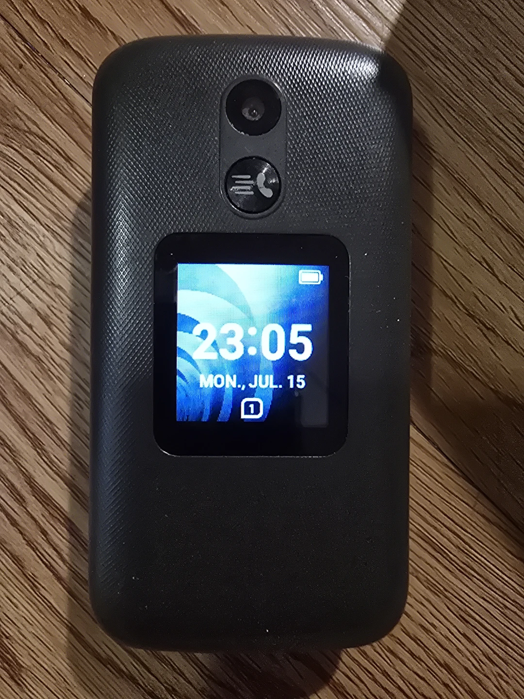 TCL Flip Phone 4058e - photo 4