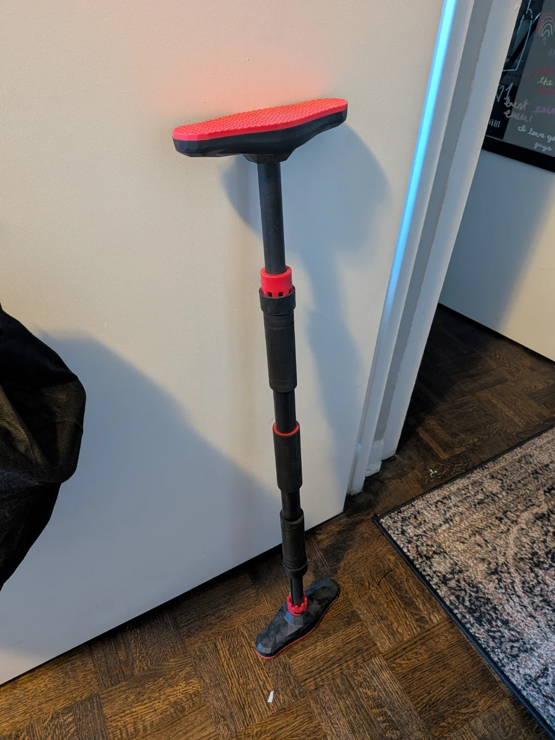 Doorway pull-up bar
