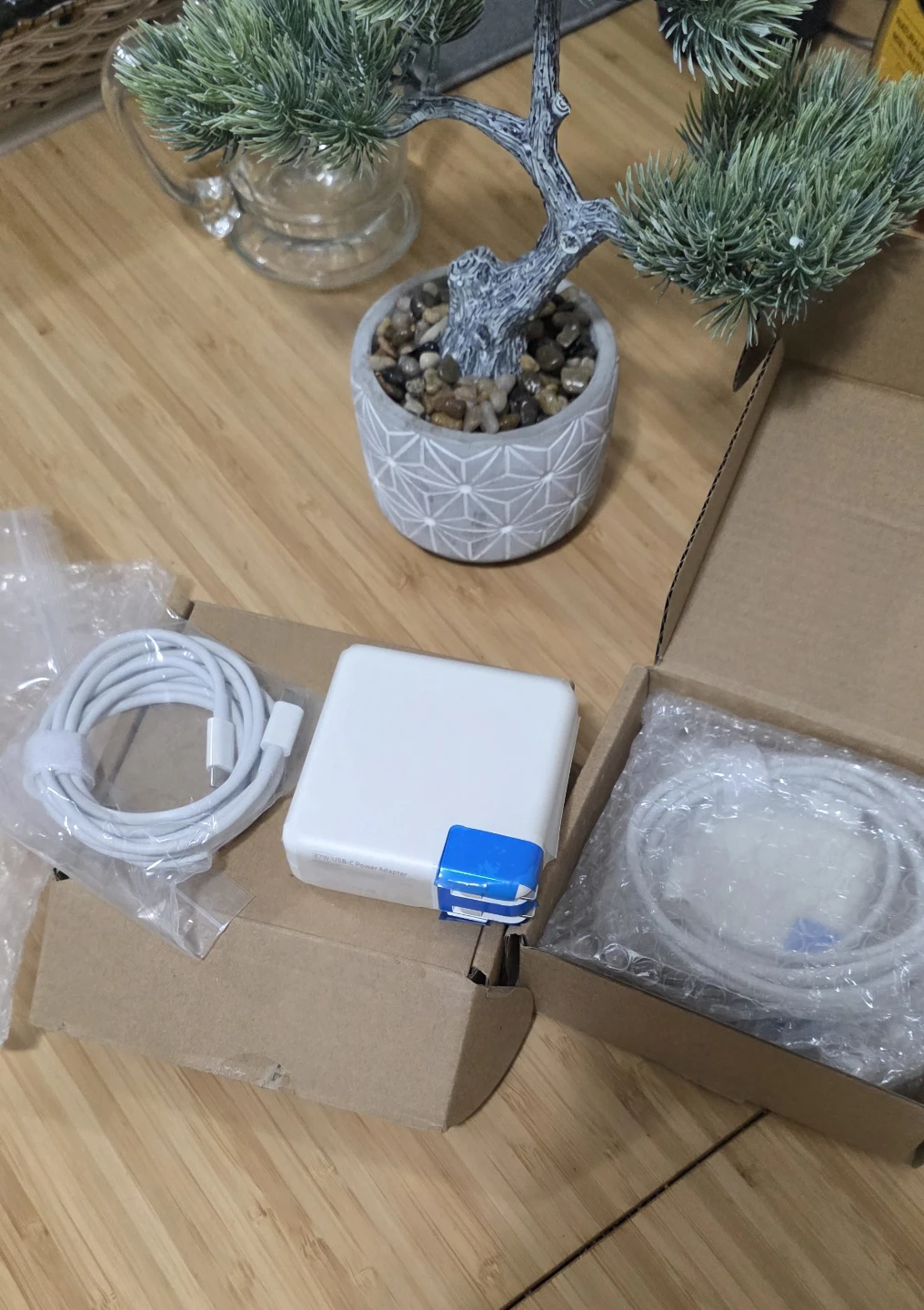 Laptop, macbook fast charger 87W
