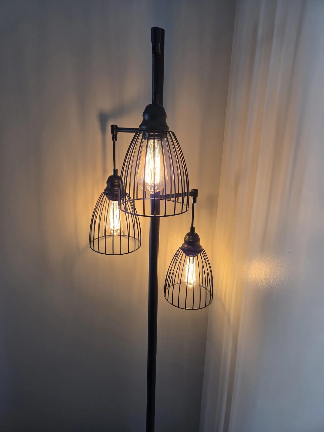 3 light floor lamp - photo 2