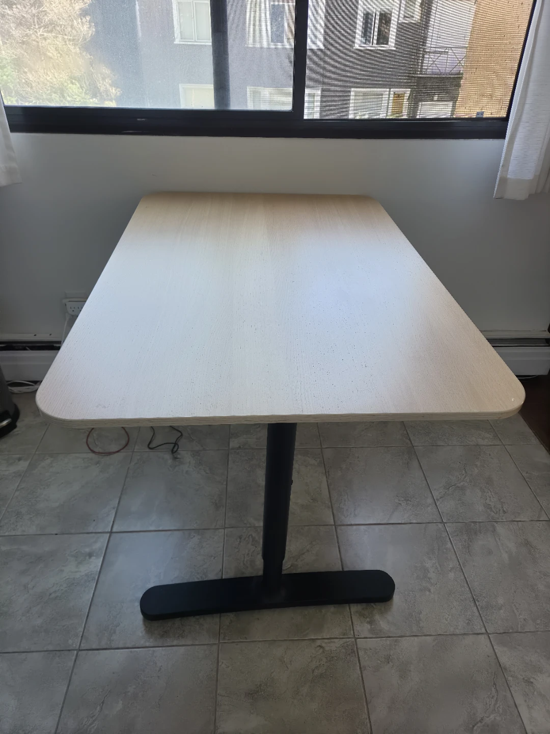 IKEA BEKANT desk