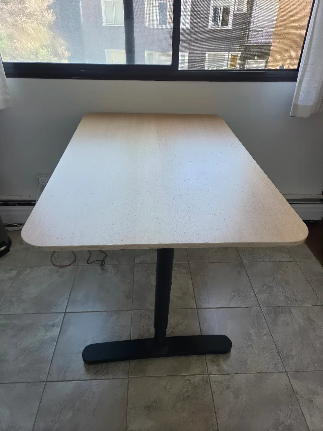 IKEA BEKANT desk