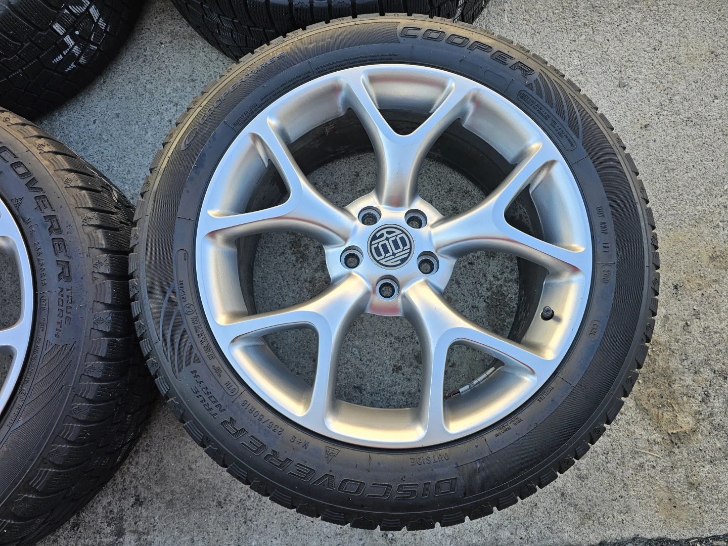 FORD ESCAPE WINTER TIRES ON RIMS 235/50 R18 - photo 2