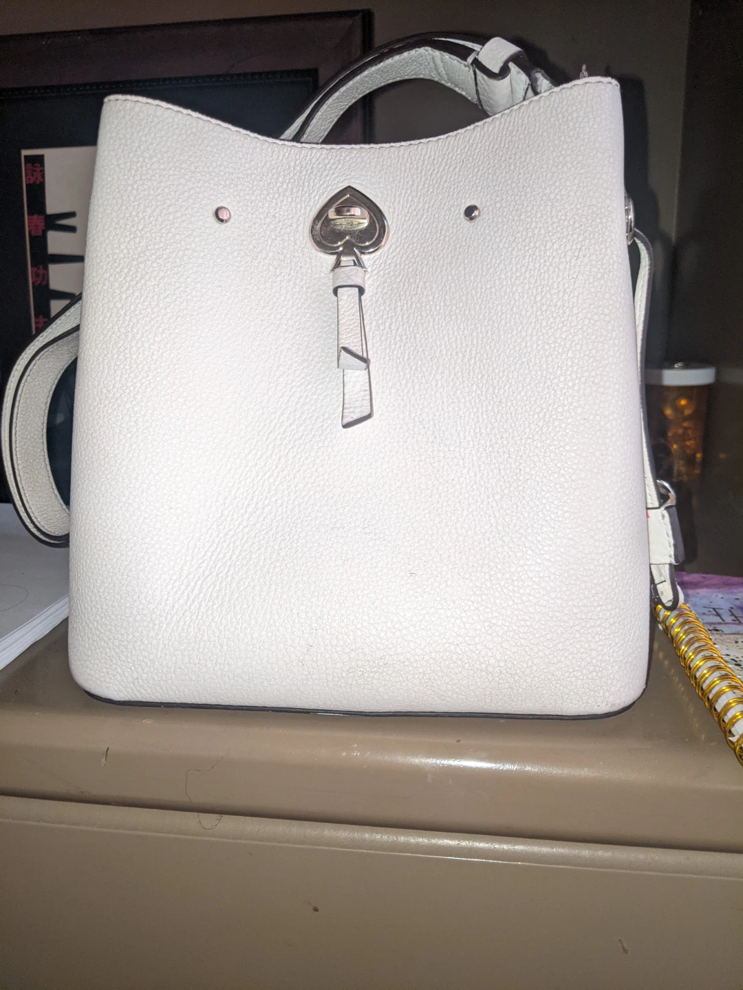 Kate Spade New York white bucket bag - photo 3
