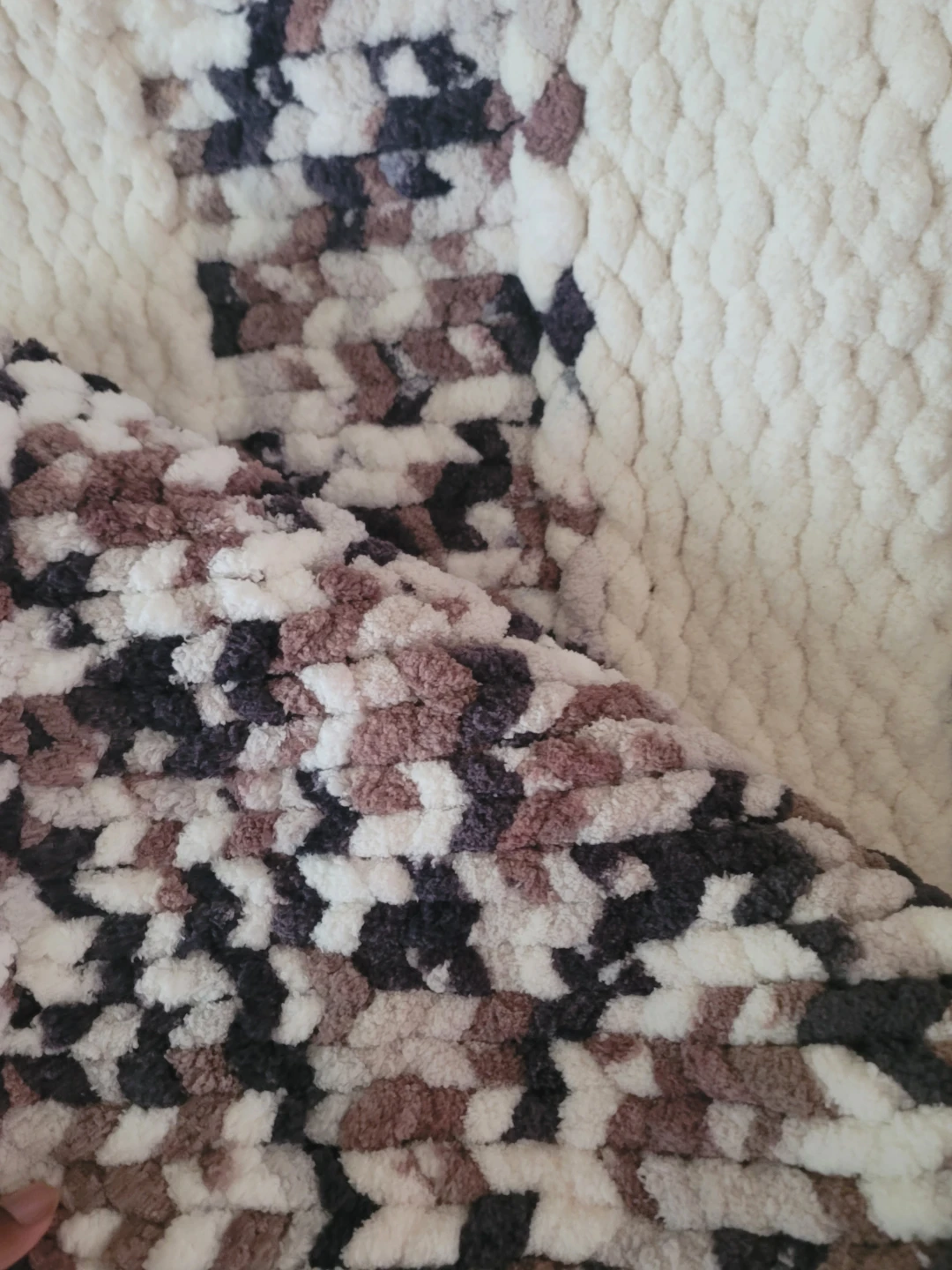 Handcrafted Multicolor Chunky Crochet Blanket 50" × 60" - photo 4