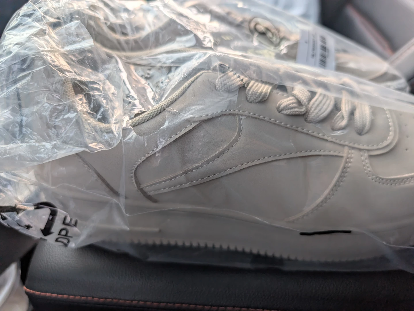 Brand new Women's light grey platform  Sneakers Size 9 - photo 2
