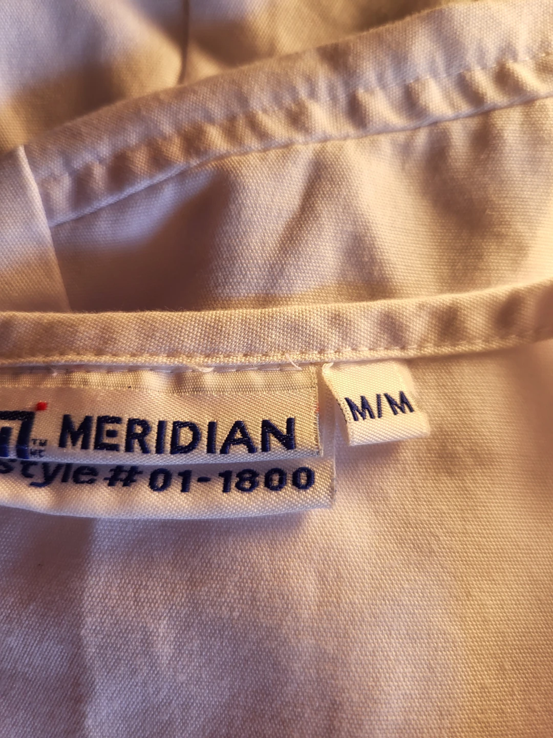 Meridian White Scrub Top Size M - photo 2