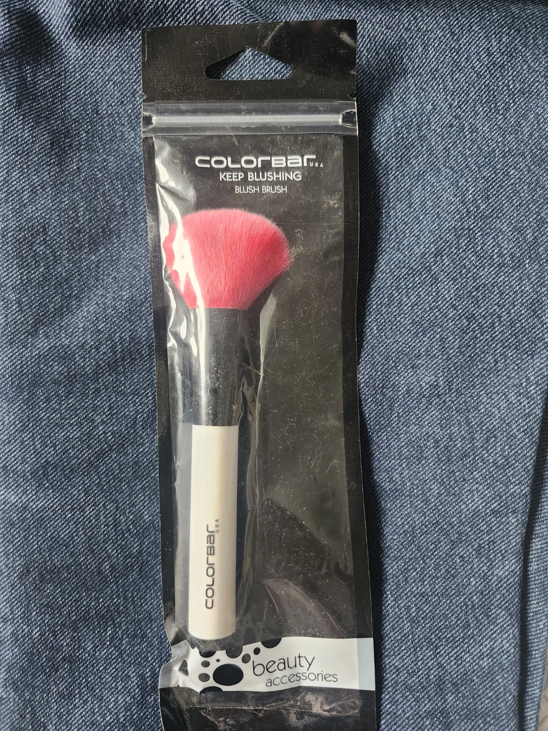 Colorbar USA Keep Blushing Blush Brush - photo 3