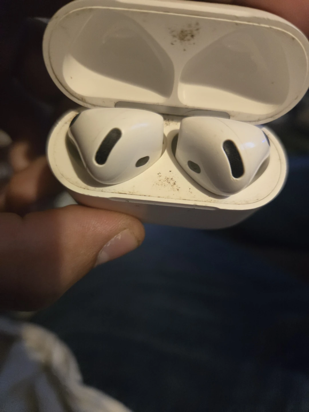 Apple AirPods Wireless Charging Case - photo 3
