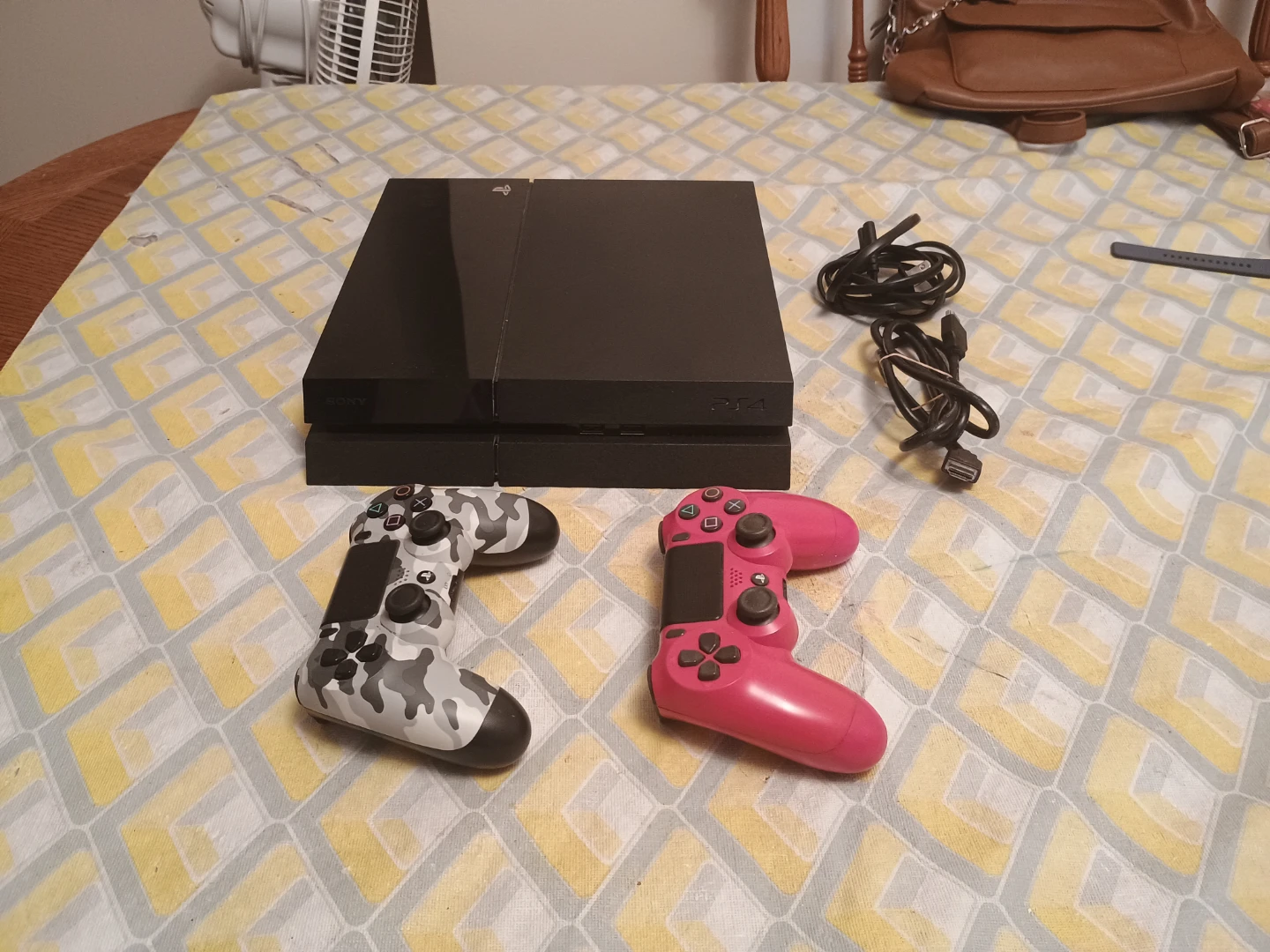 Sony PlayStation 4 Console with 2 Controllers - photo 4