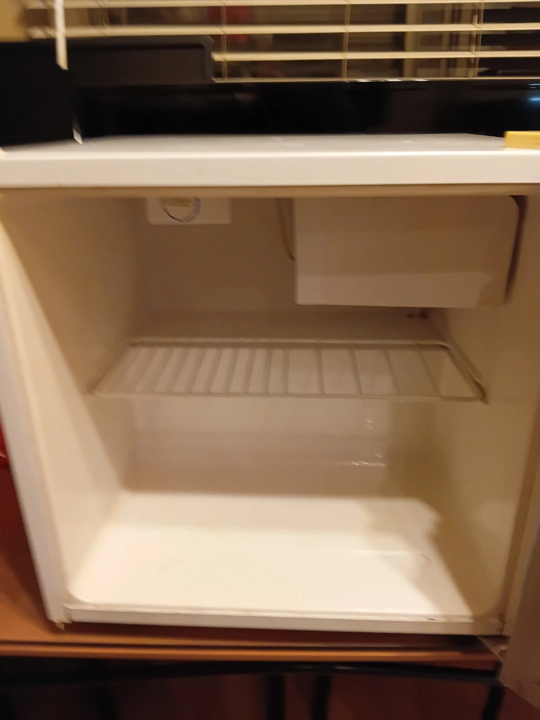 Kenmore Compact White  Mini Fridge - photo 2