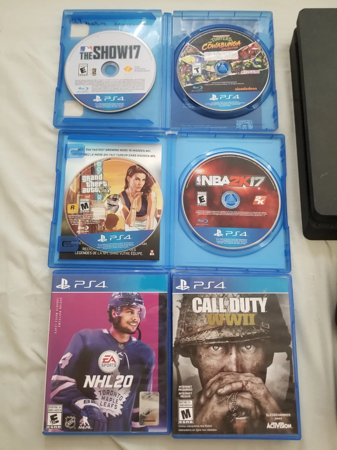 PS4 Console Bundle with 2 Controllers & 7 Games - photo 2