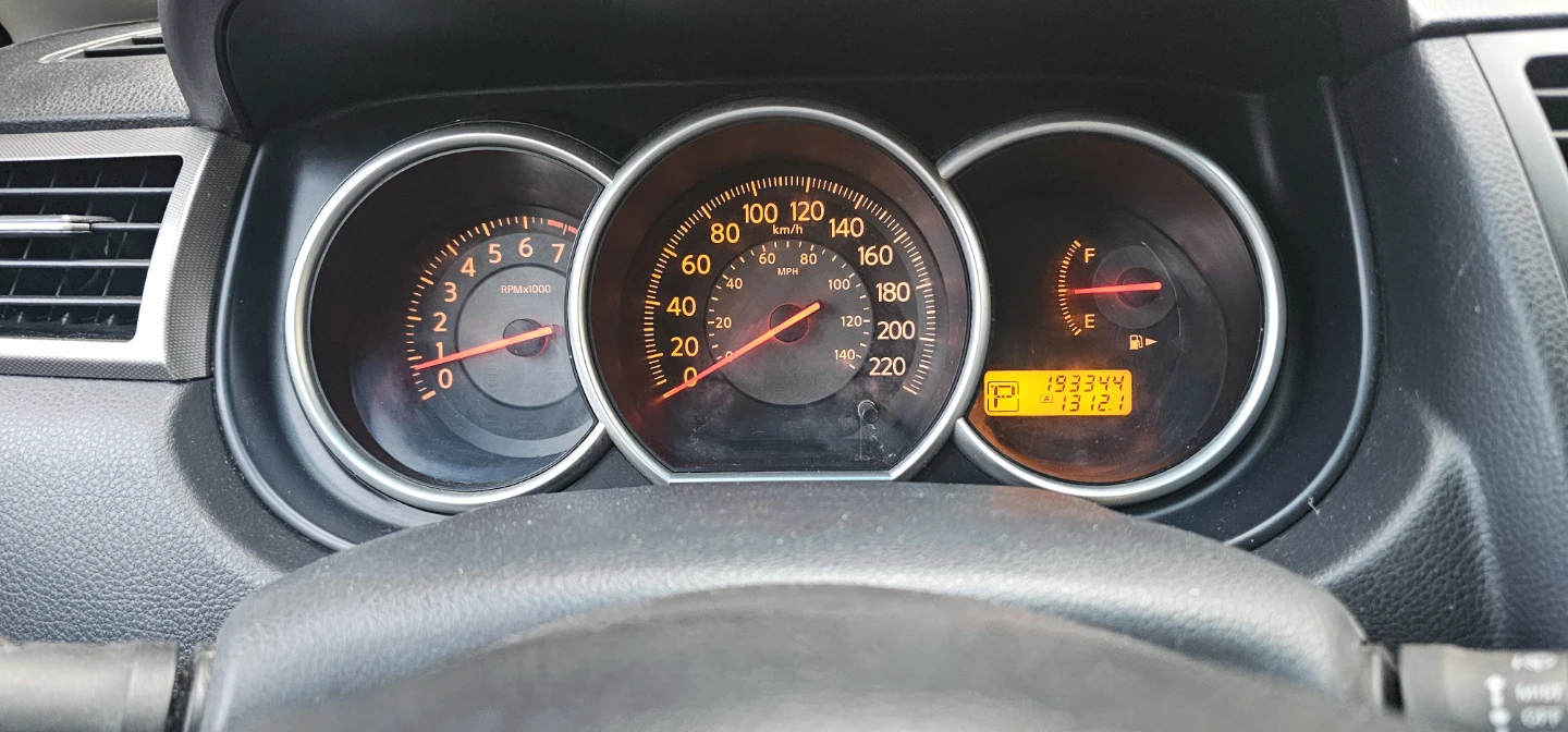 2009 Nissan Versa SL FE+ - photo 5