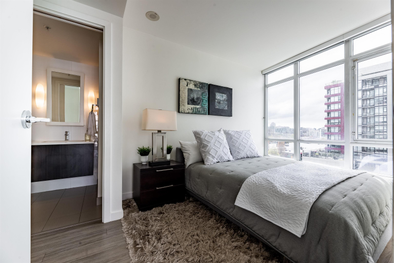 Area Rugs - photo 2
