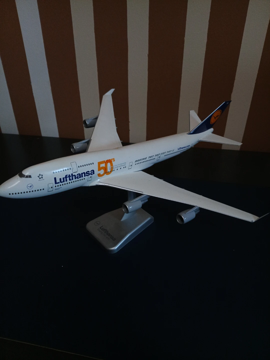 Lufthansa Boeing 747-400 Model Airplane