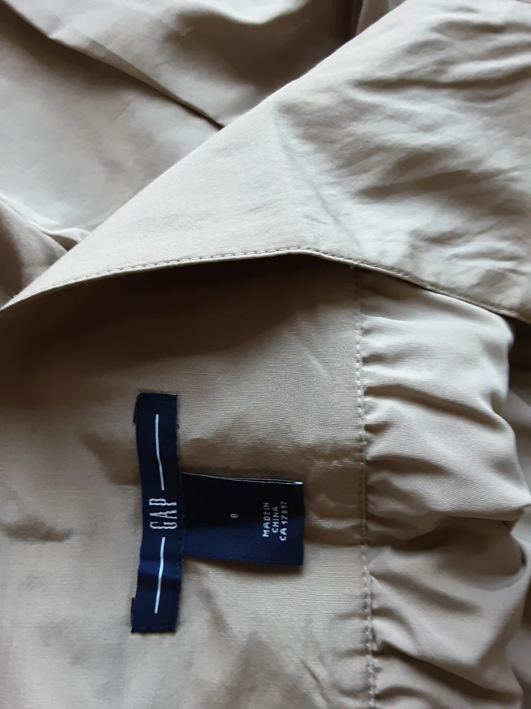 Gap beige pleated skirt