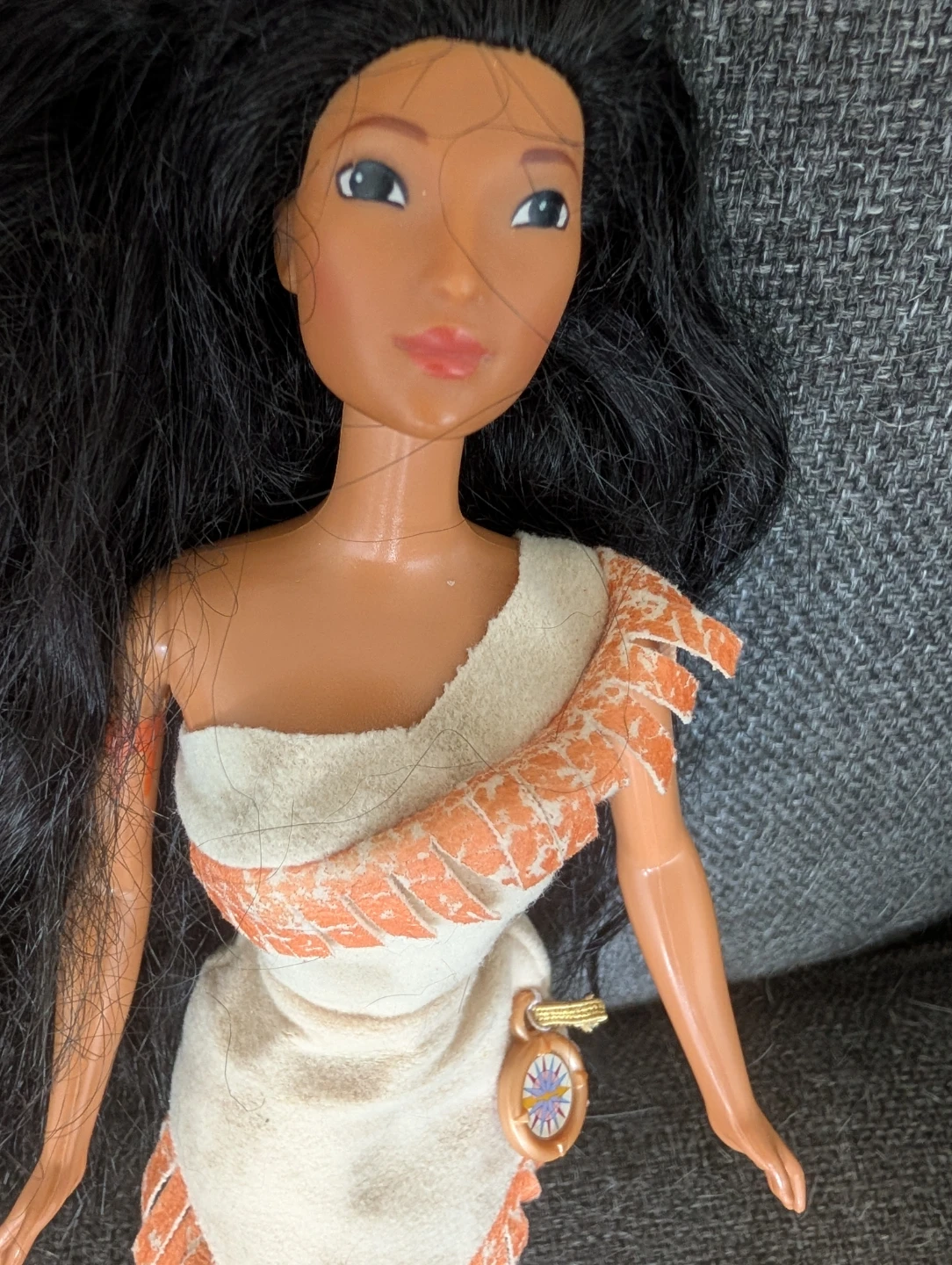 1995 Mattel Disney "Sun Colors" Pocahontas - photo 3