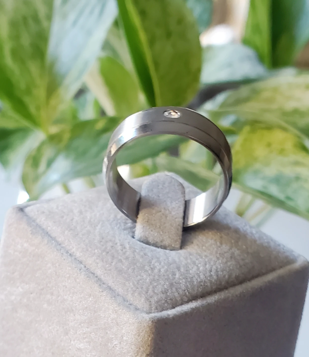 Store Closed. New with tag Steel Ring. Detail below. - photo 2