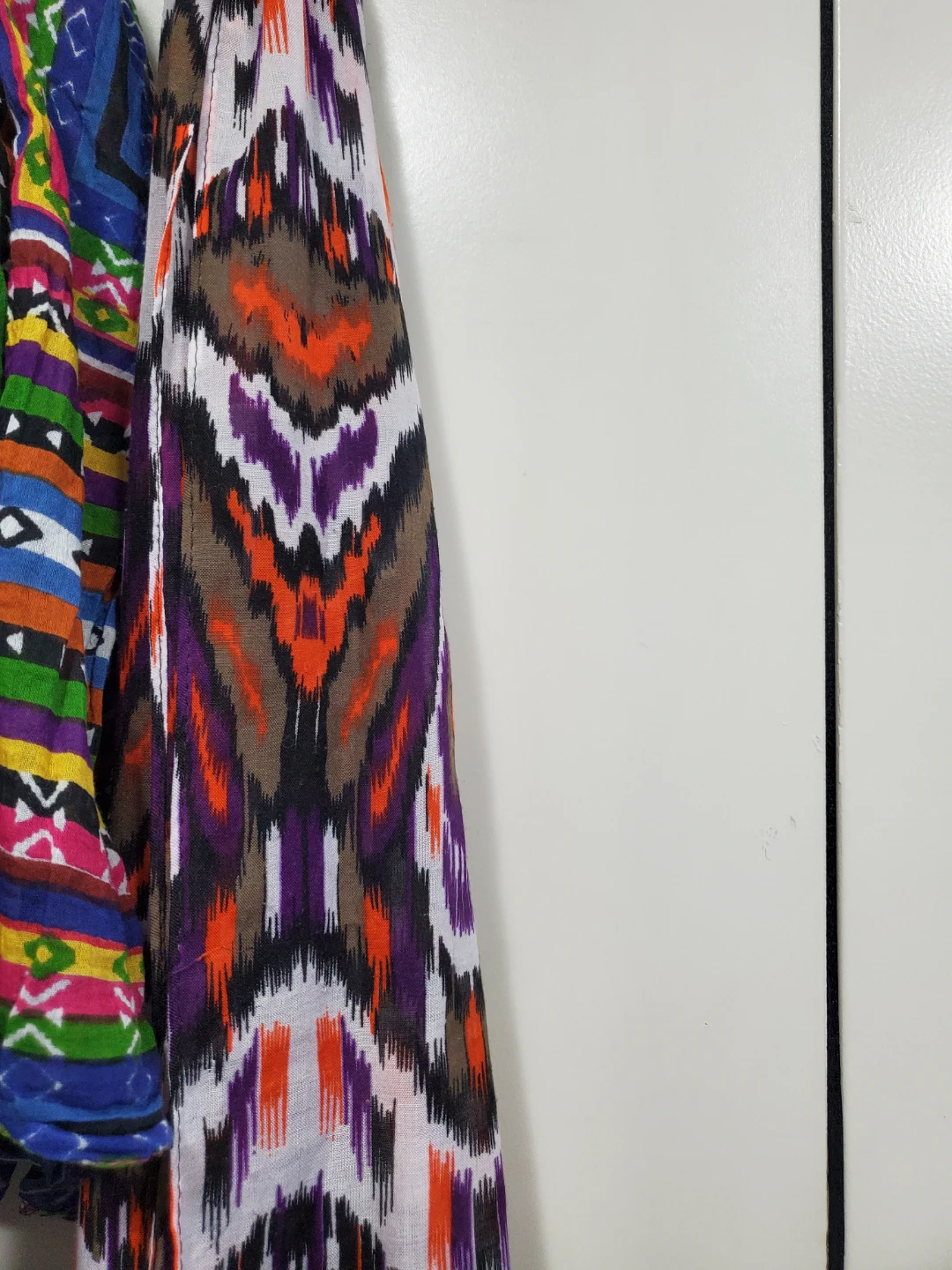 Set of 4 Lightweight Fashion Scarves($3 for all) - photo 4