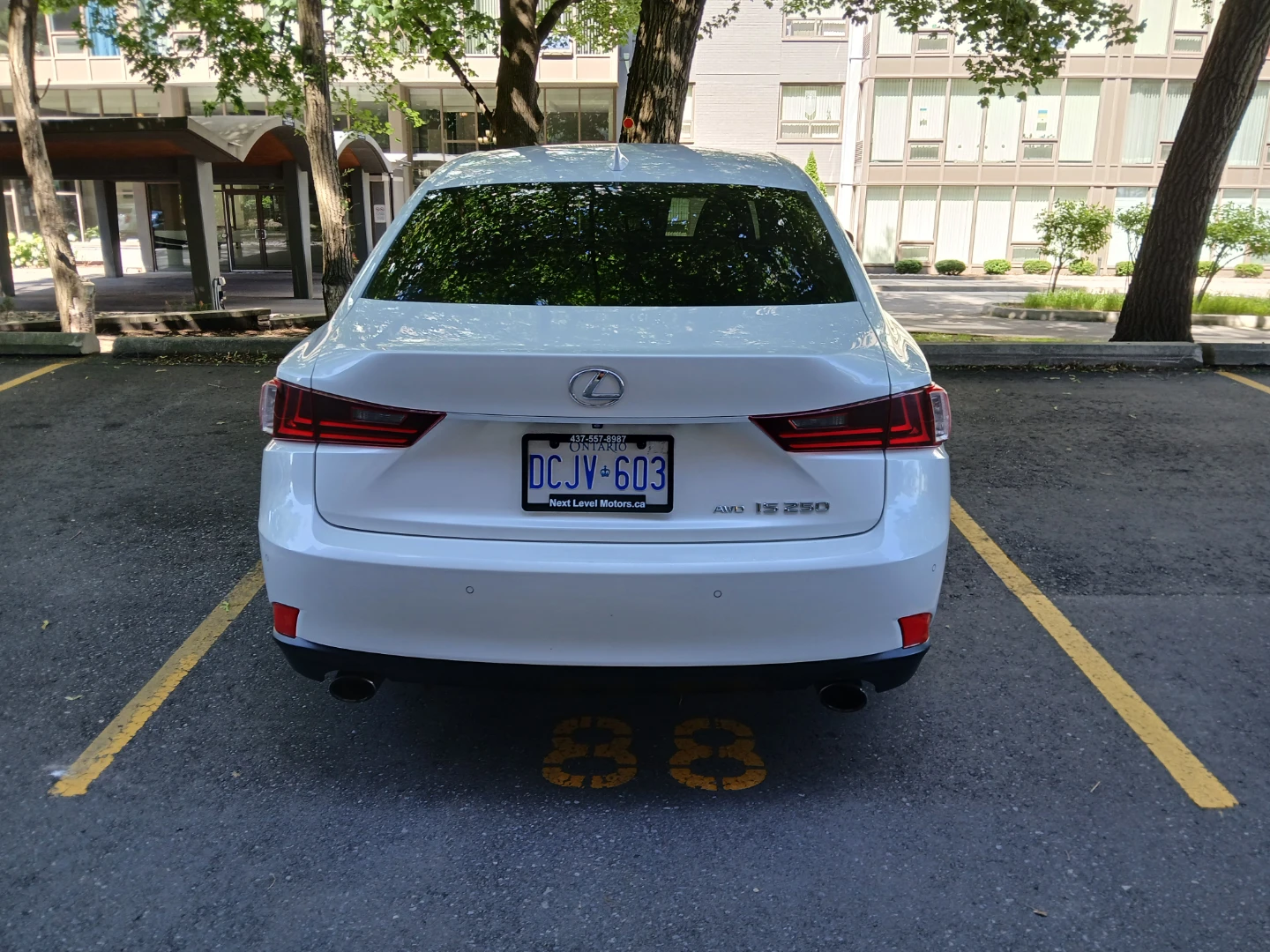 White Lexus IS 250 AWD - photo 2