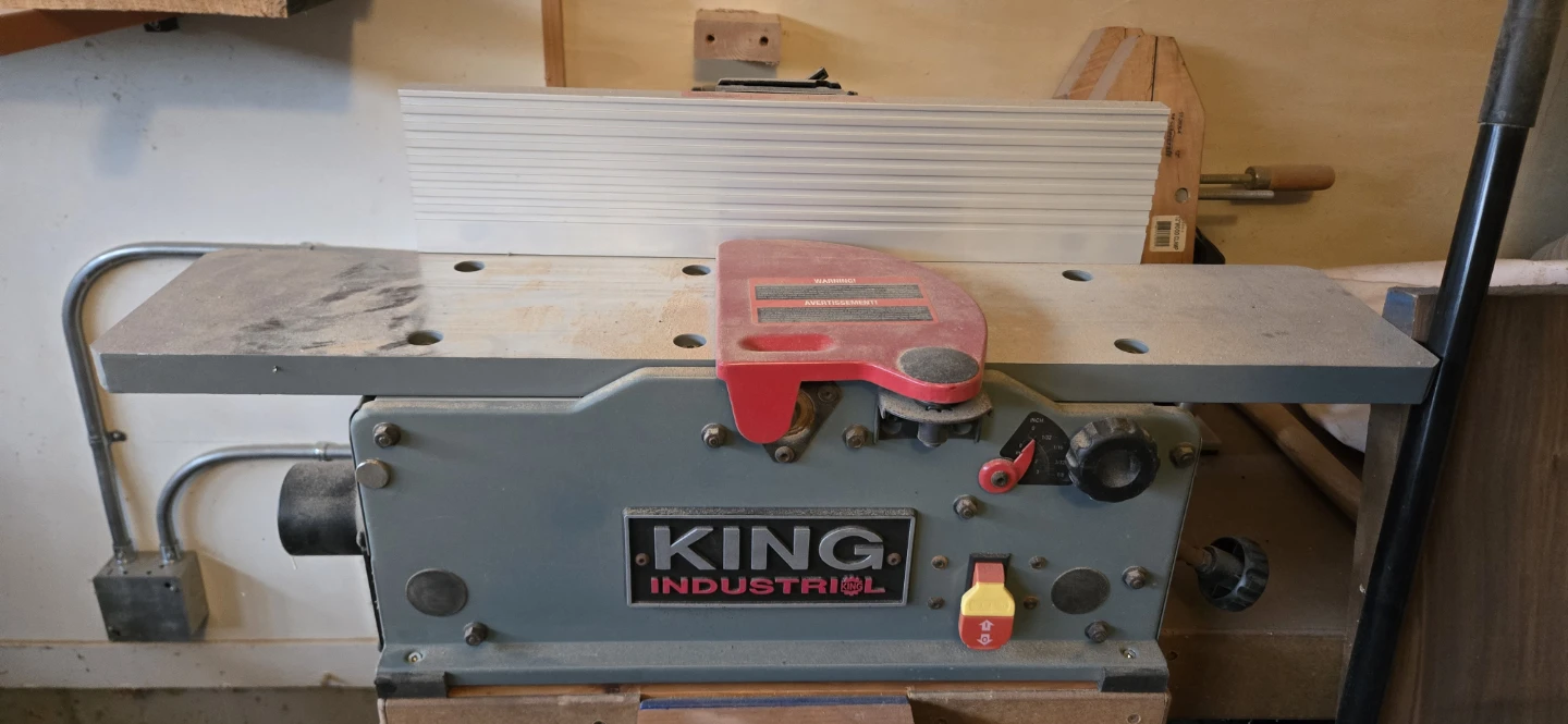 King Industrial Benchtop Jointer w/ Helical Cutter, 6" (KC-6HJC)