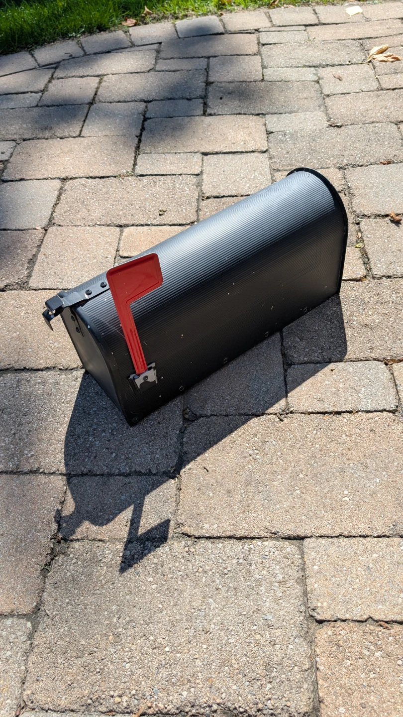 Southern Gemini Black Mailbox