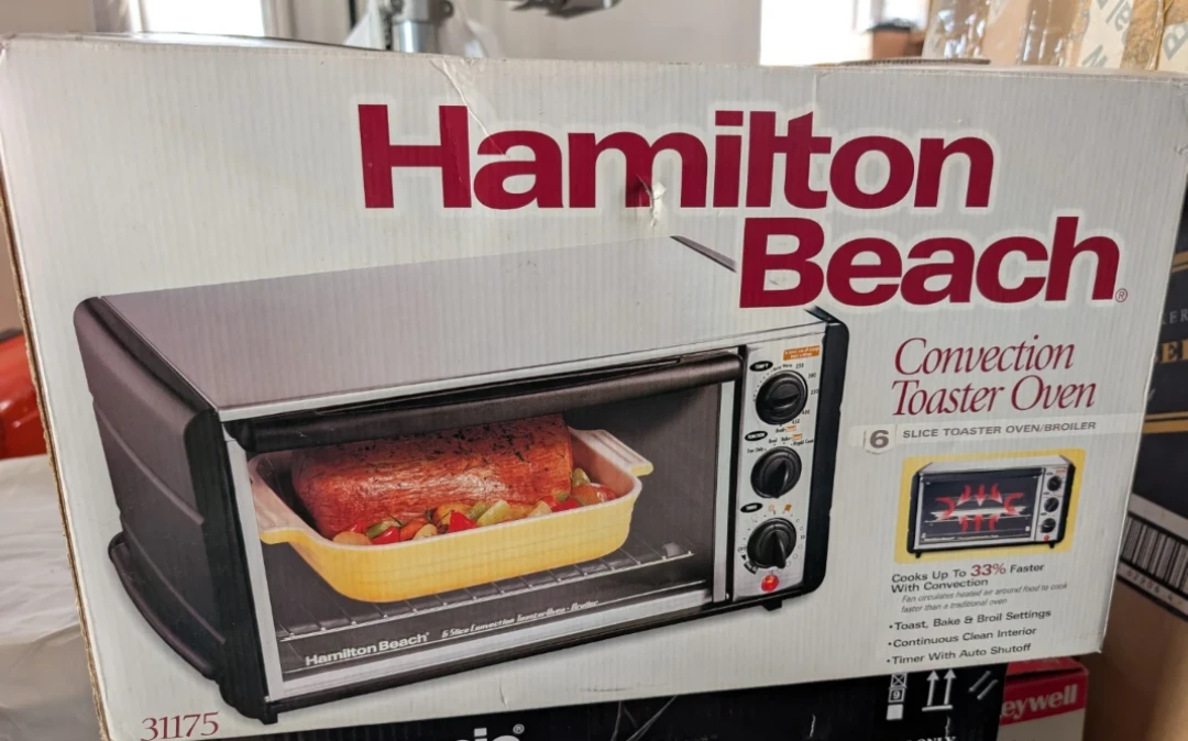 Hamilton Beach 6-Slice Convection Toaster Oven