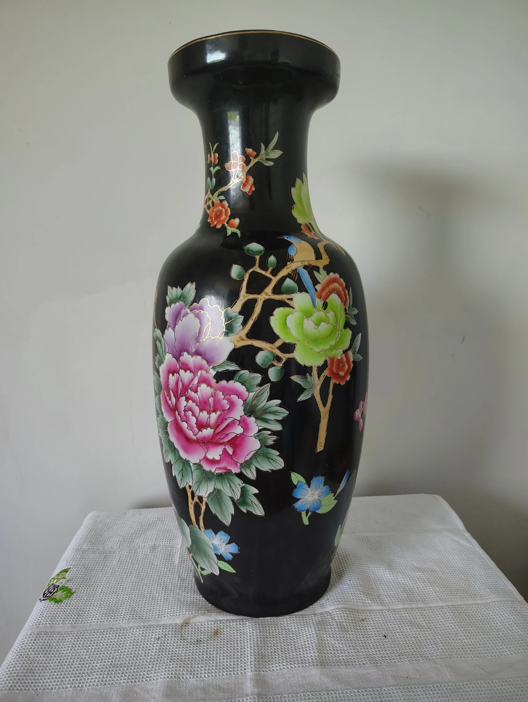 Black Decorative Ceramic Vase with Floral Design - photo 3