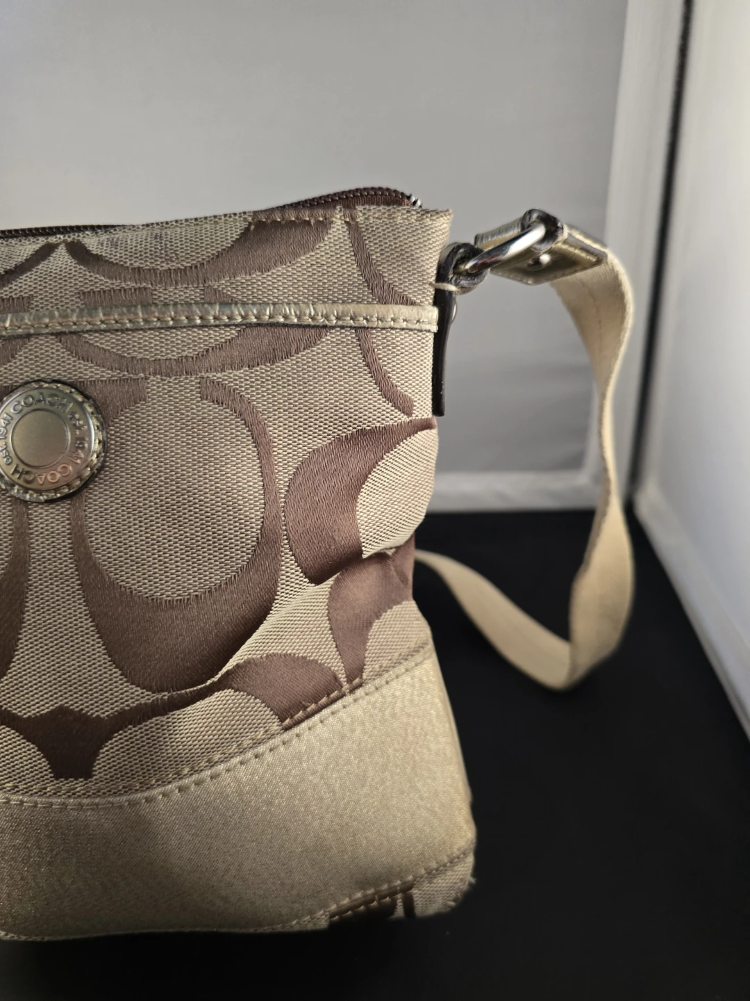 Coach Signature Canvas Crossbody Bag - photo 3