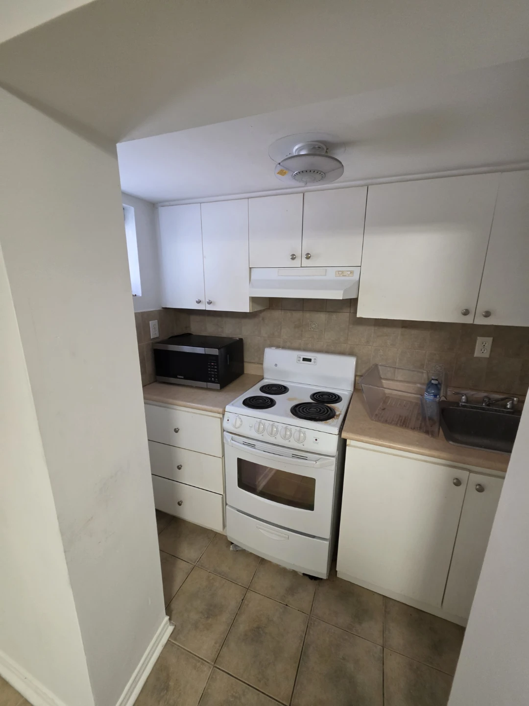 Basement for rent - photo 5