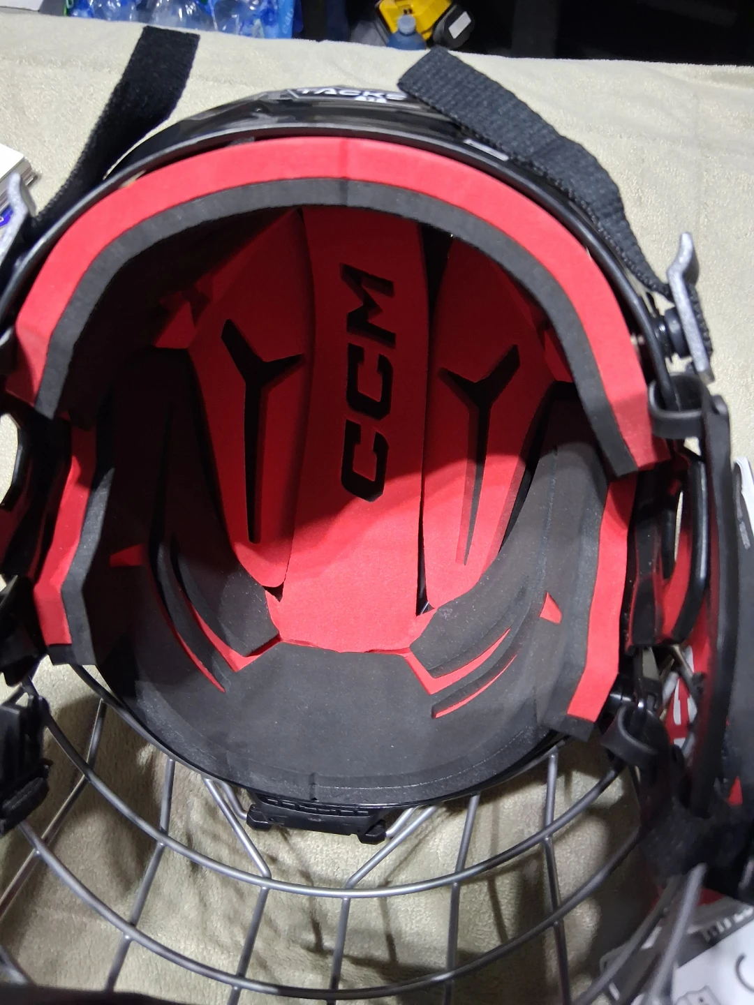 Brand new helmet - photo 5