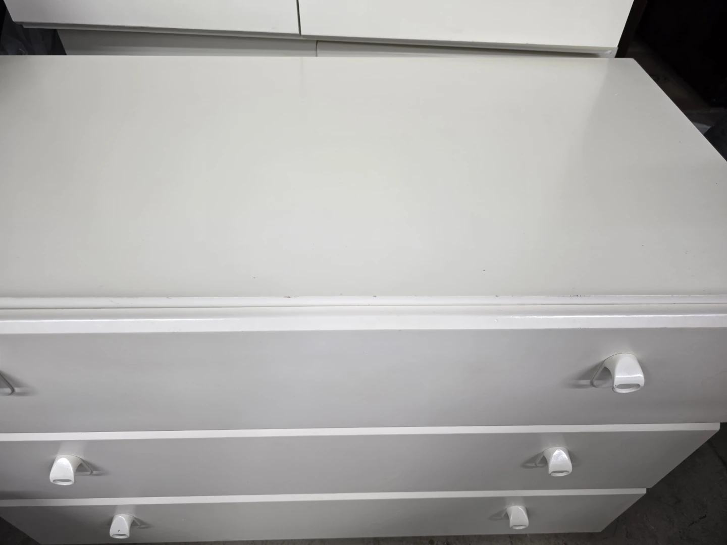 White 3-Drawer Dresser - photo 4