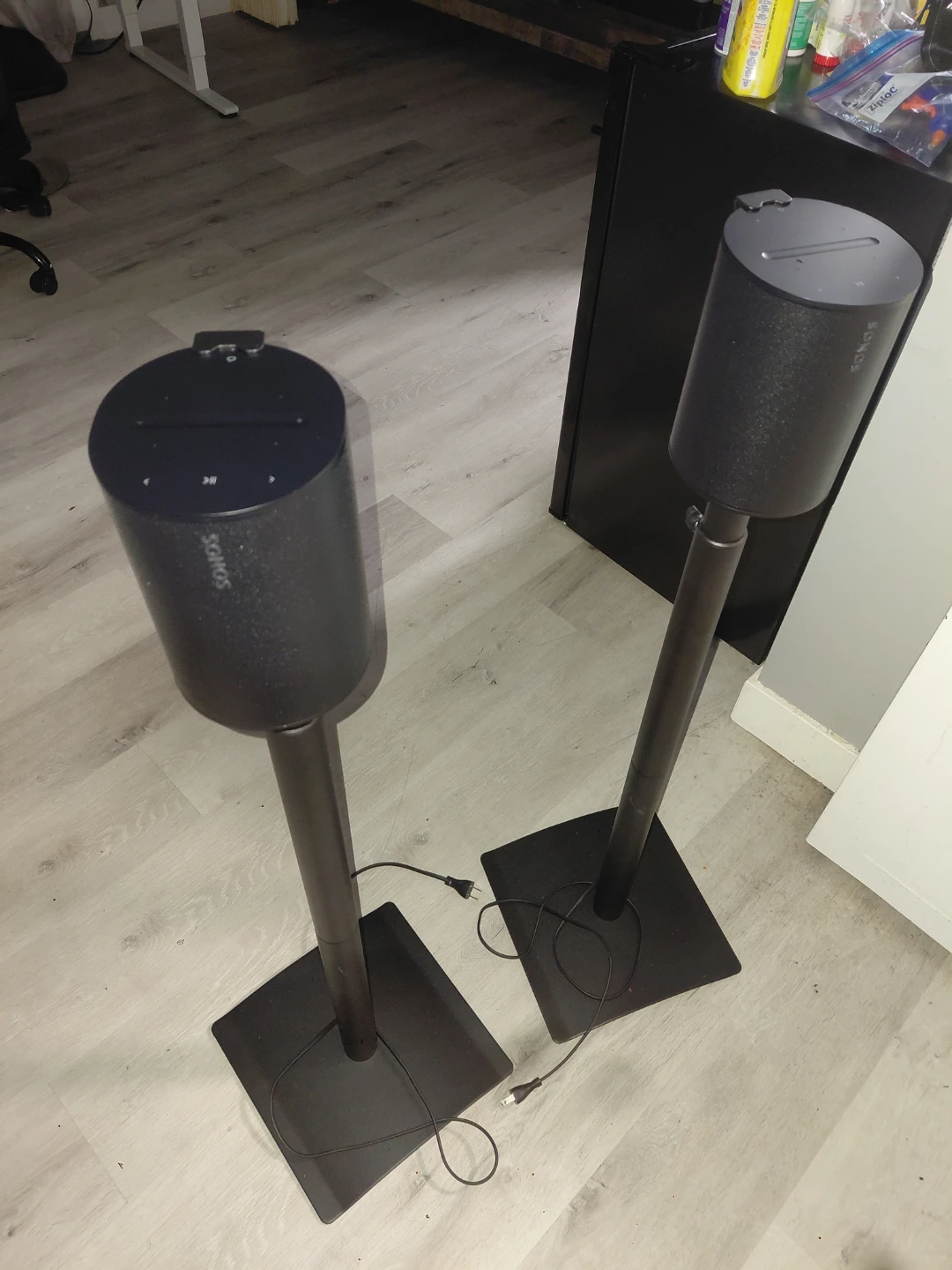 2x sonos era 100 with stands - photo 3