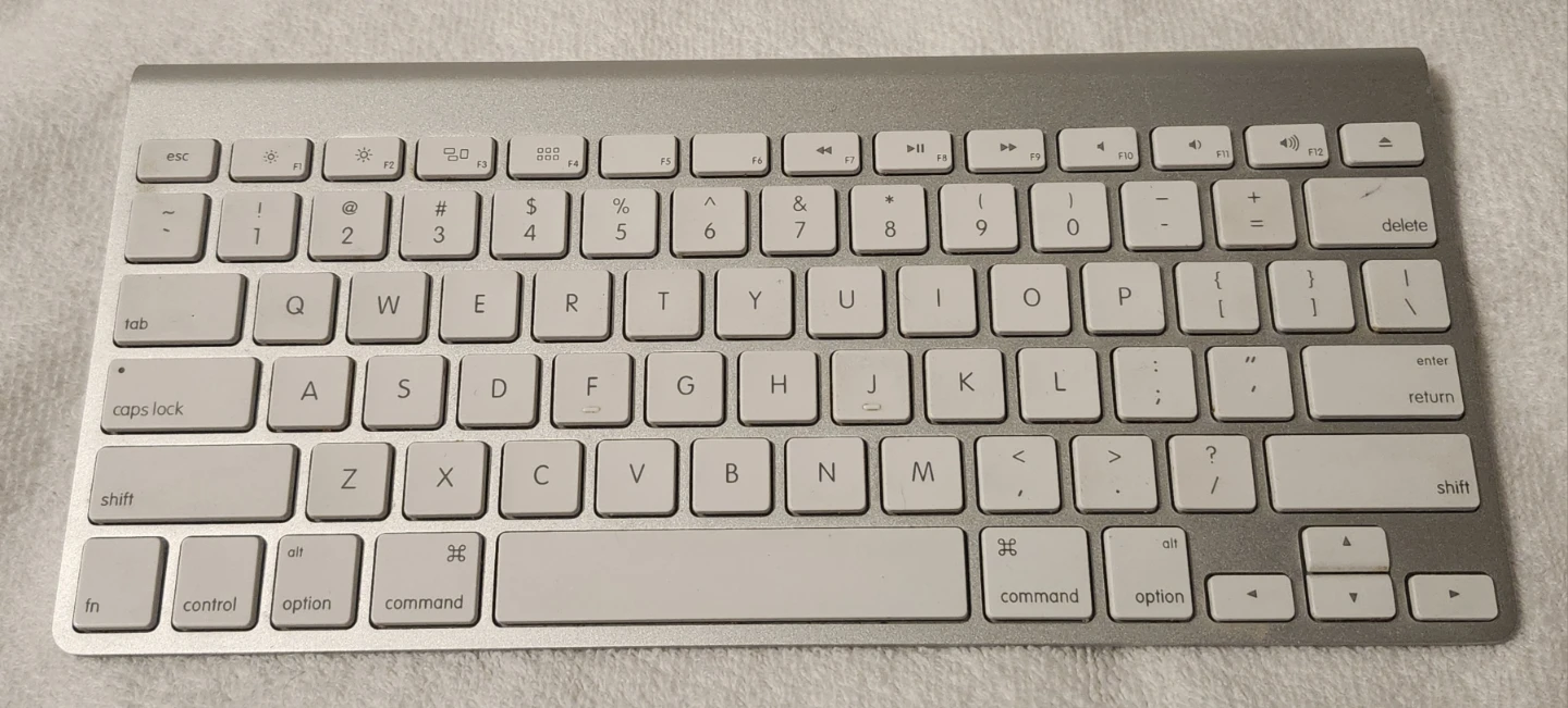 Apple Wireless Keyboard A1314 - Pre-owned Tested - photo 2