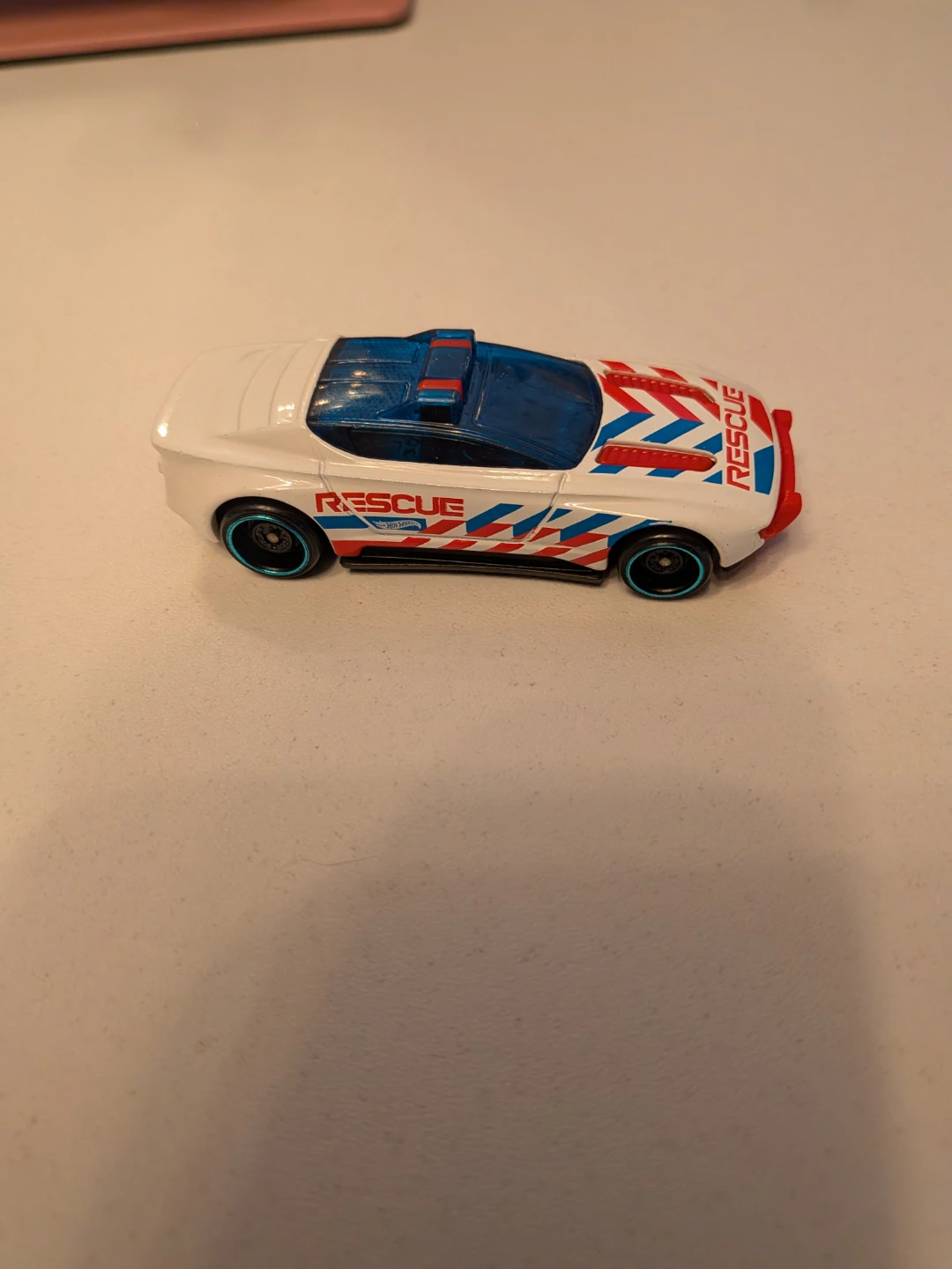 Hot Wheels Rescue Vehicle - photo 3