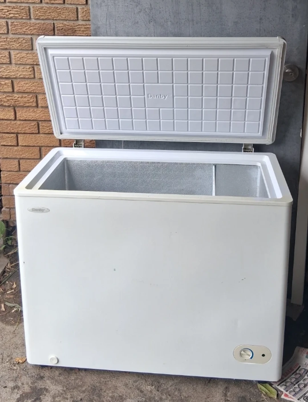 Danby chest freezer - photo 3