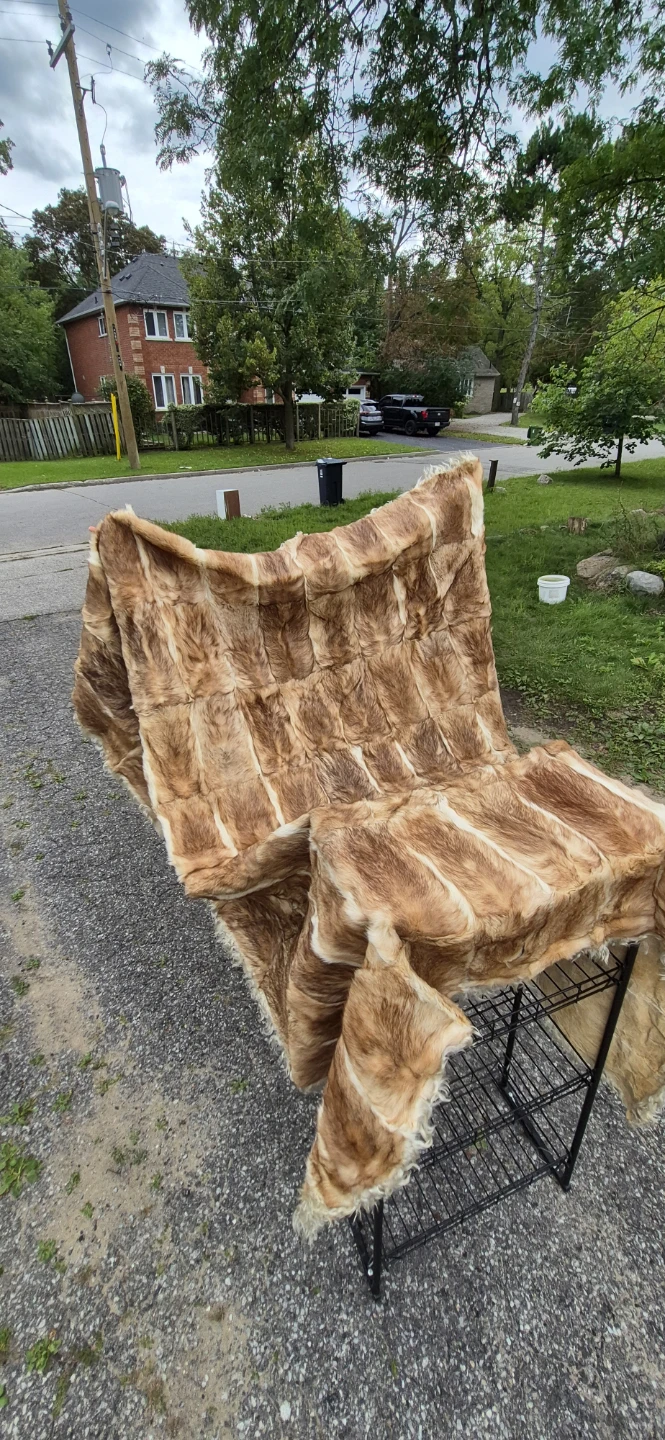 **Moving Sale**Genuine Rabbit Fur / 104 Rabbit Pelts”** - photo 2