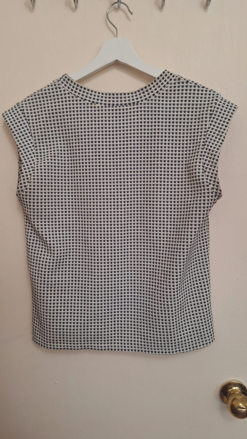 Kim & Cami Sleeveless Top - photo 2
