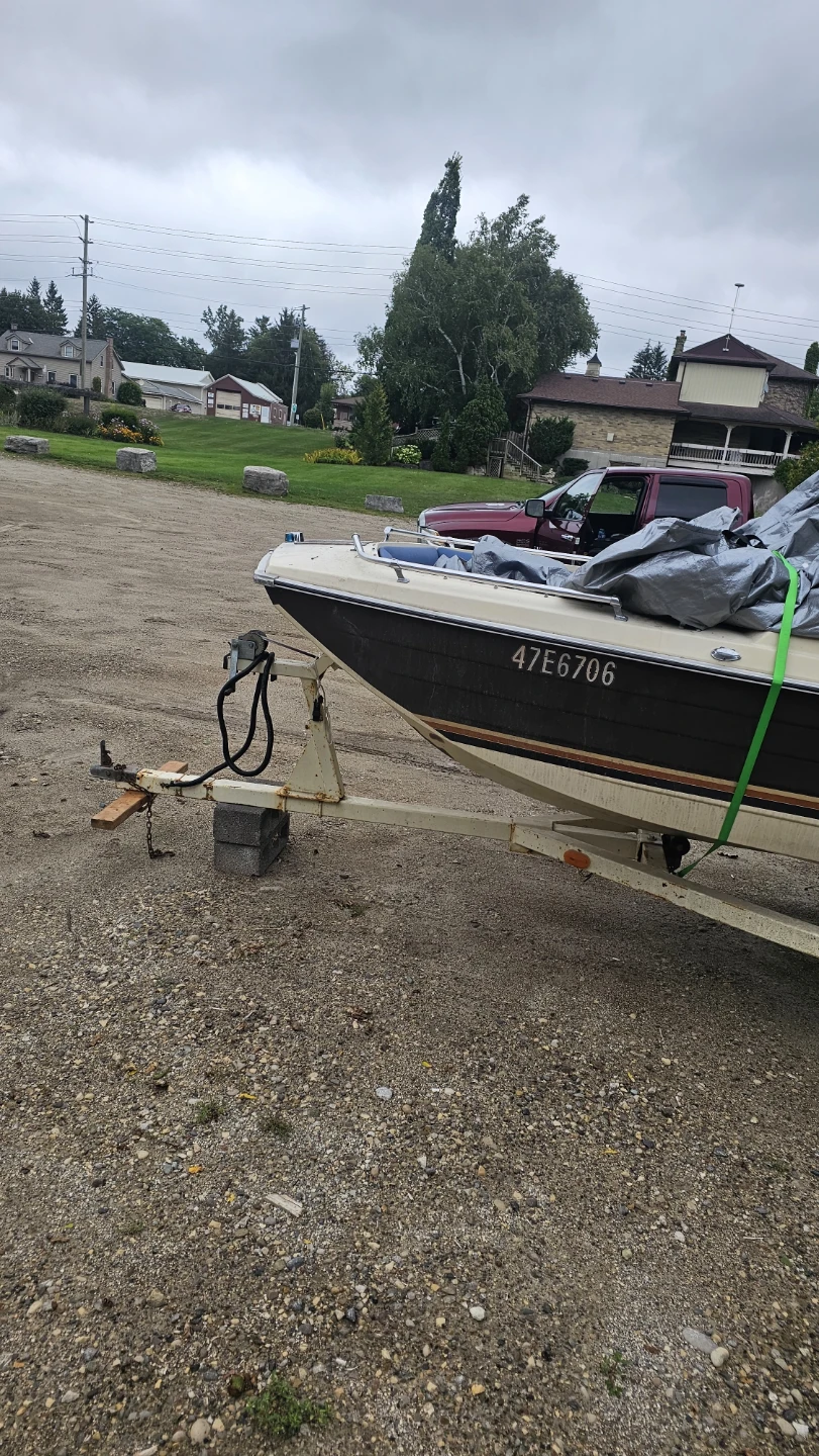 AMF Crestliner Boat with Trailer - photo 3