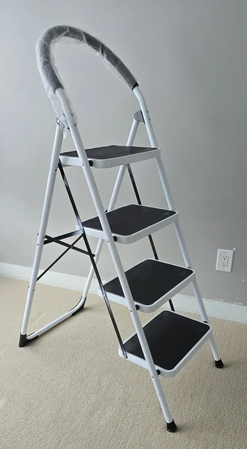 Squareful 4 Step Ladder