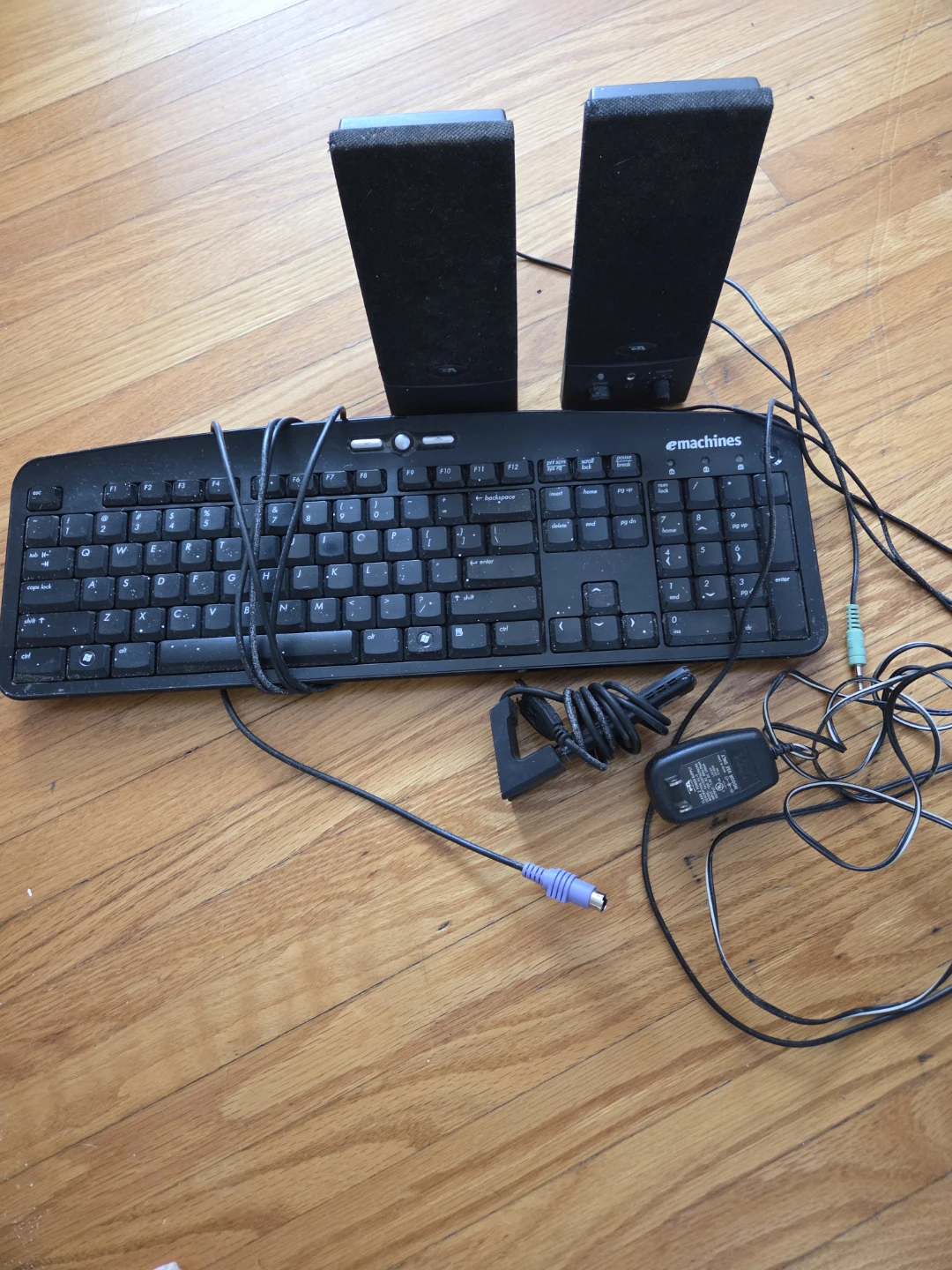 eMachines keyboard and speakers