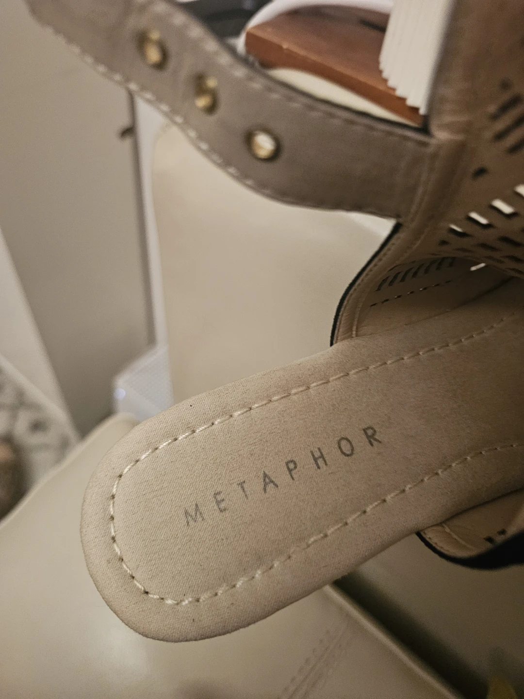 9.5 Metaphor Black Laser Cut Wedge Sandals - photo 3