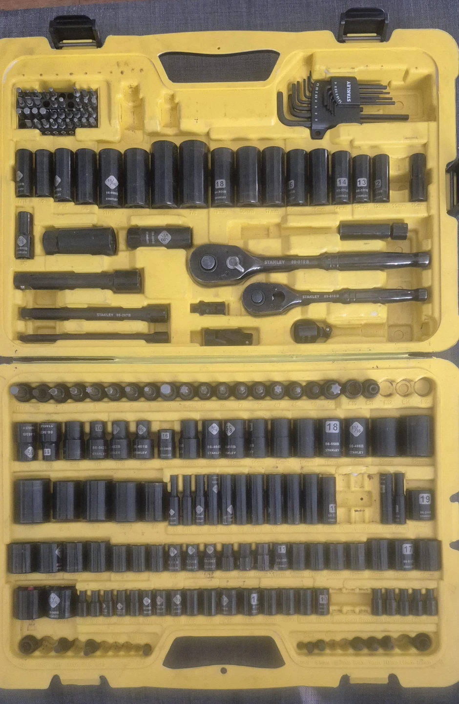 Stanley Professional Grade 229 Piece Mechanics Tool Set - photo 2