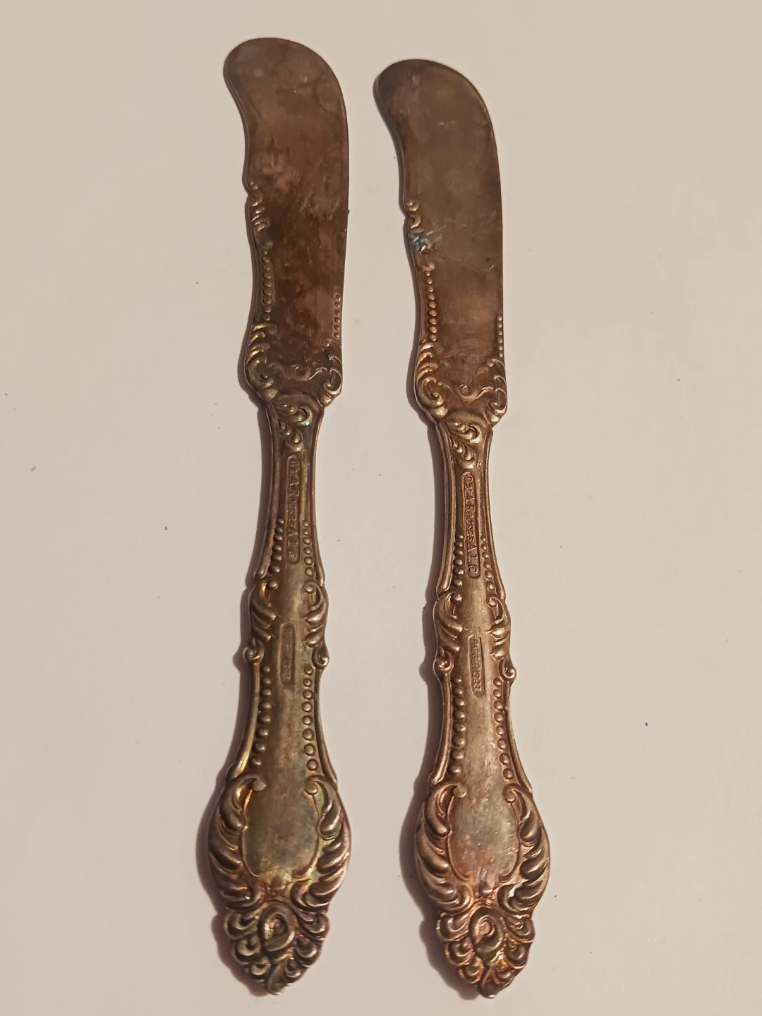 Two Antique 1920s Rogers Silver Butter Knives - photo 3