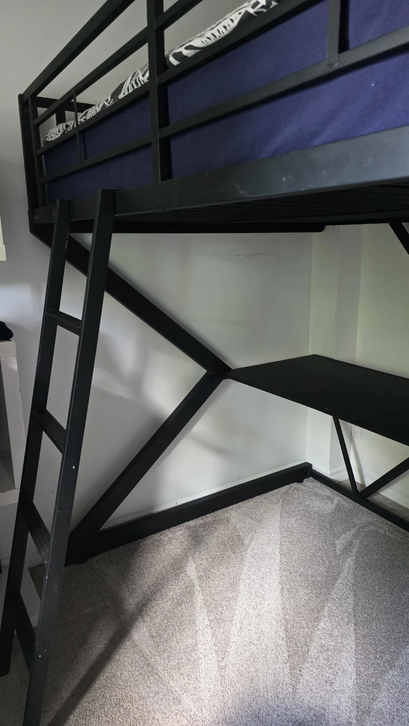 Metal Bunk bed with a desk included - photo 3