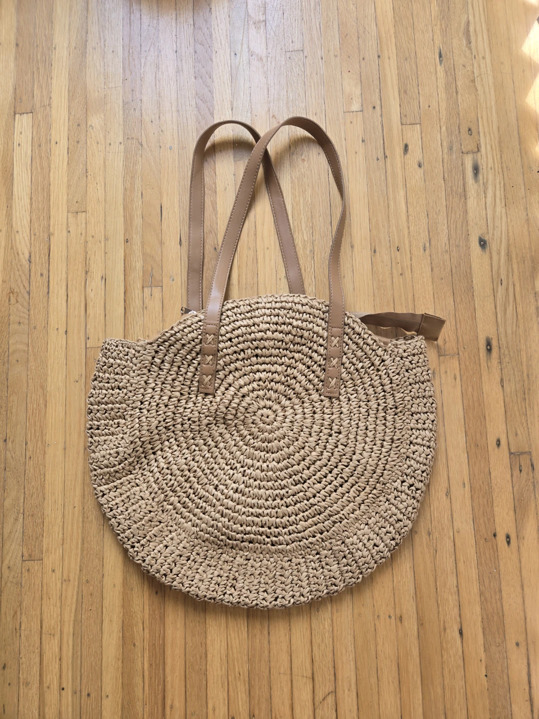 Round Straw Tote Bag