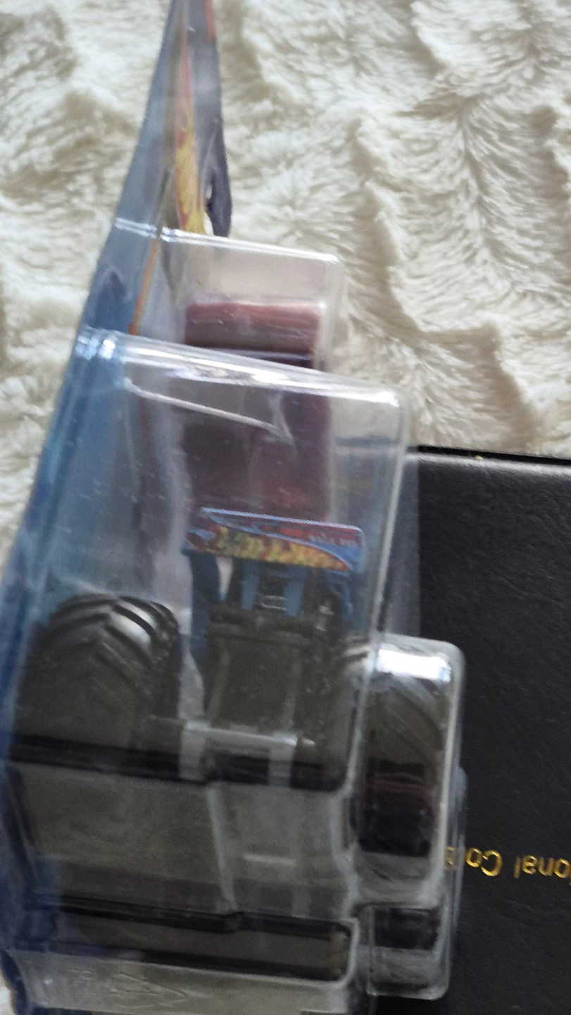 Hot Wheels Monster Trucks Race Ace - photo 5